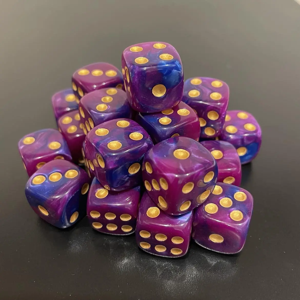 15Mm Dice Glossy Pearl Purple-Blue (Gold Pips) 1