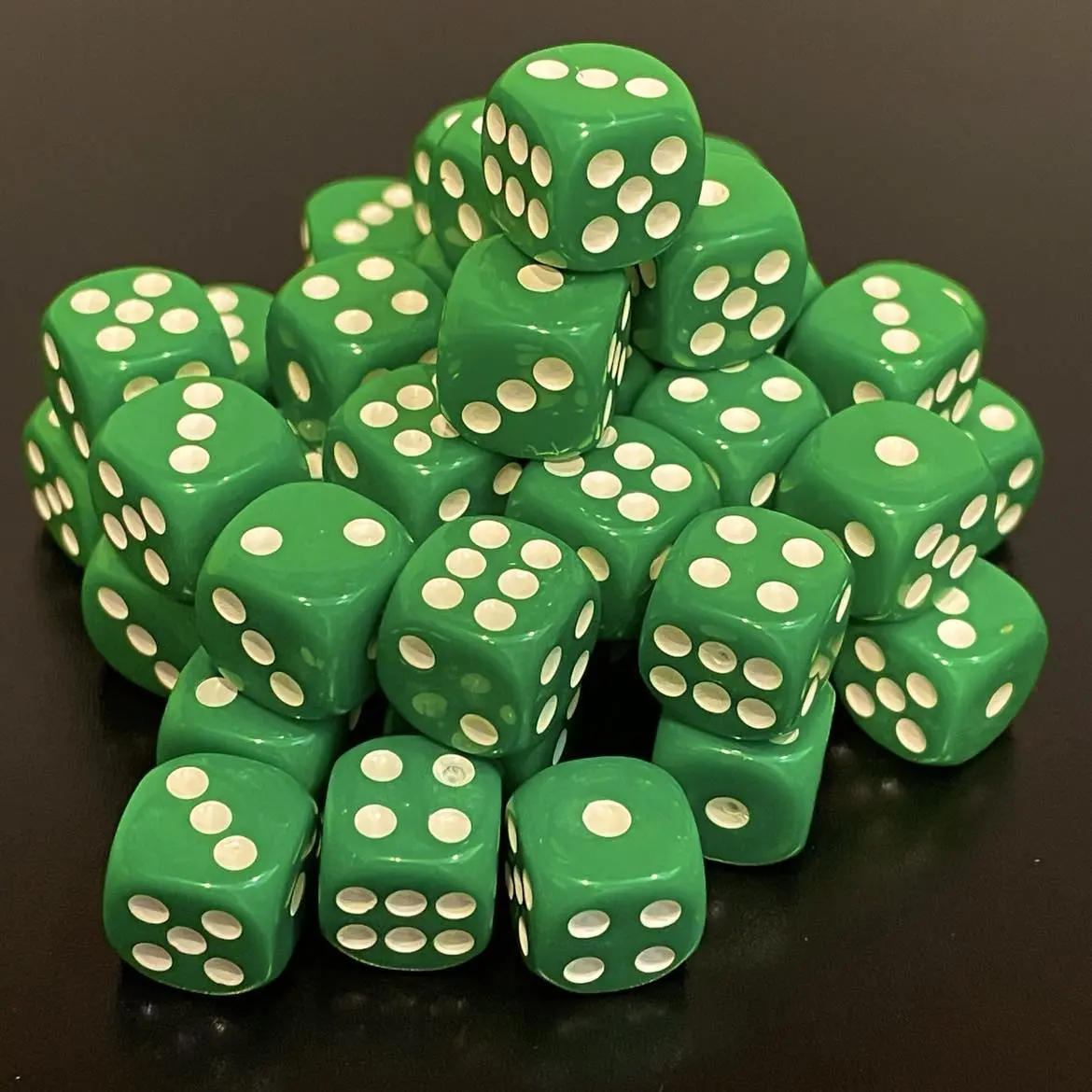 12Mm Dice Green (48) 1
