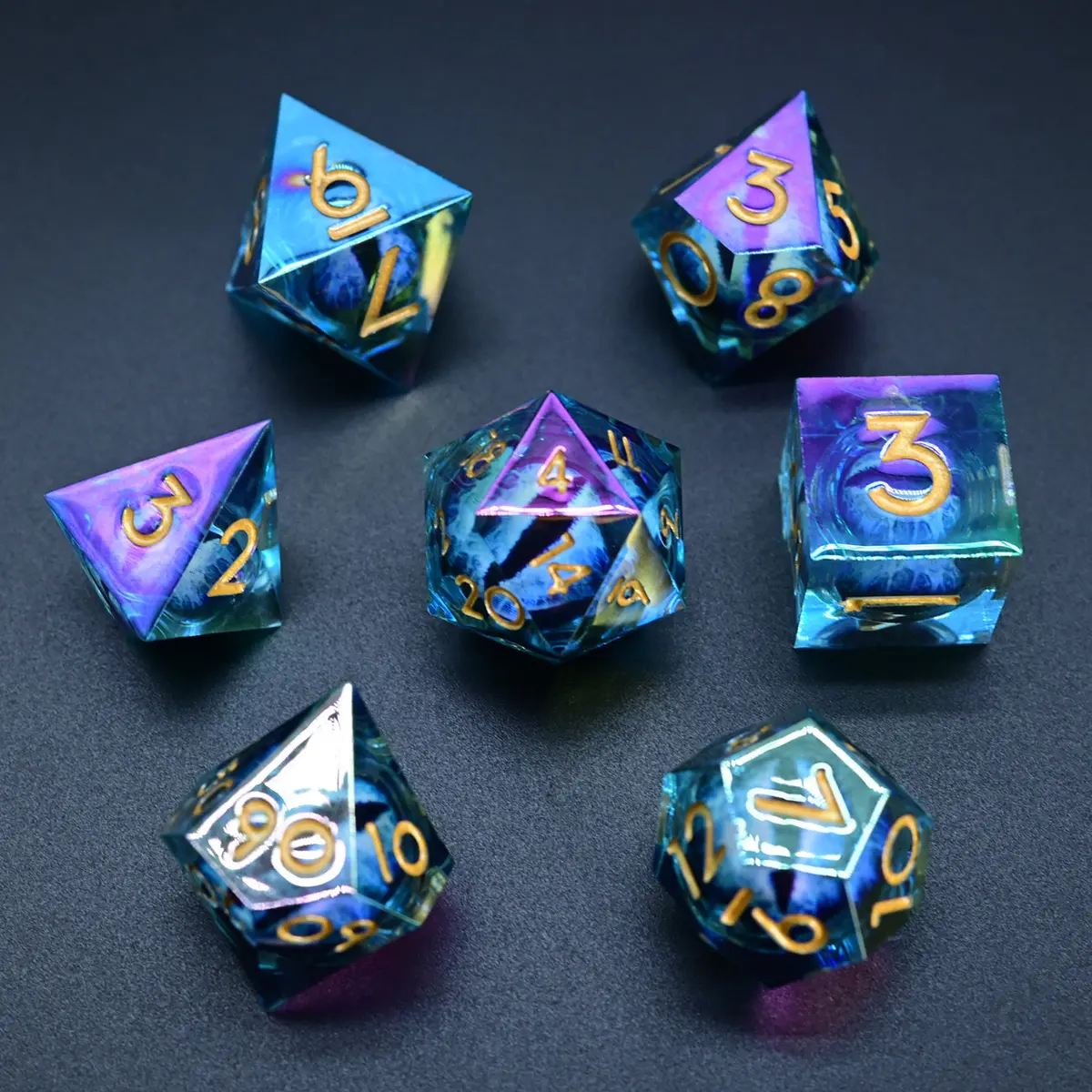D&D Dice Set Sharp Edge Dragons Eye - Colour Shift Blue (Gold) 1
