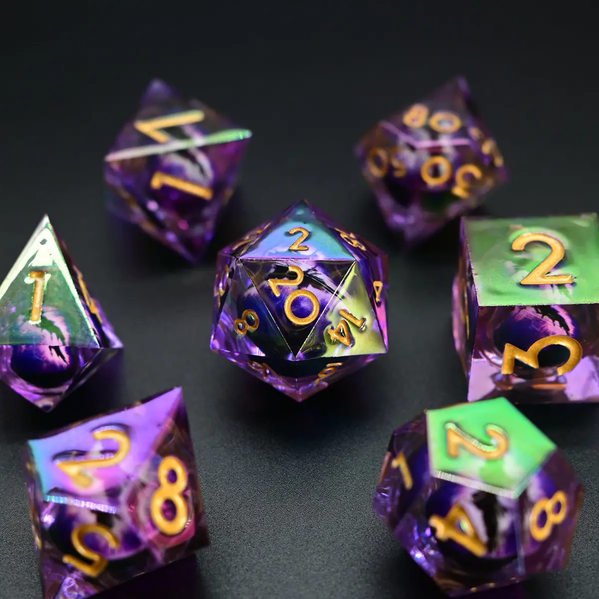 D&D Dice Set Sharp Edge Dragons Eye - Colour Shift Purple (Gold) 1