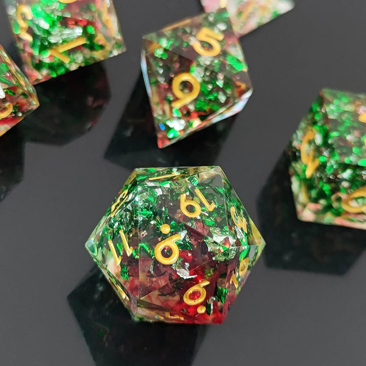 D&D Dice Set Sharp Edge - Holly Tree (Gold) 1