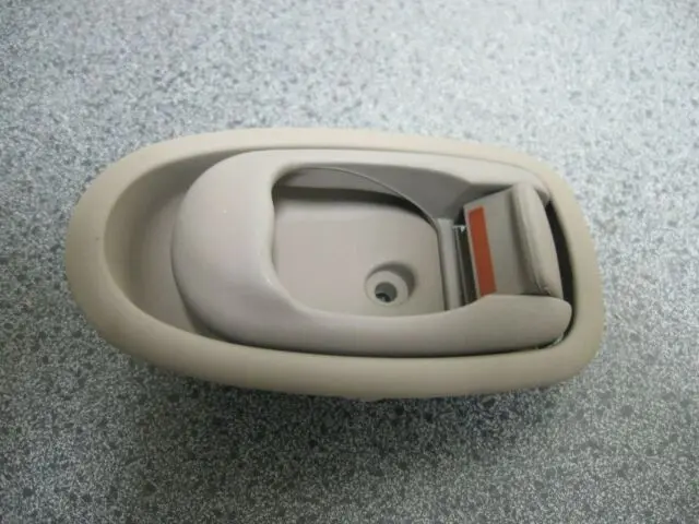Abridor Interior De Puerta Frontal Y Trasera Hyundai Elantra 1996 - 2000 Plástico Beige (Lh)
Precios Incluyen I.S.V. 1