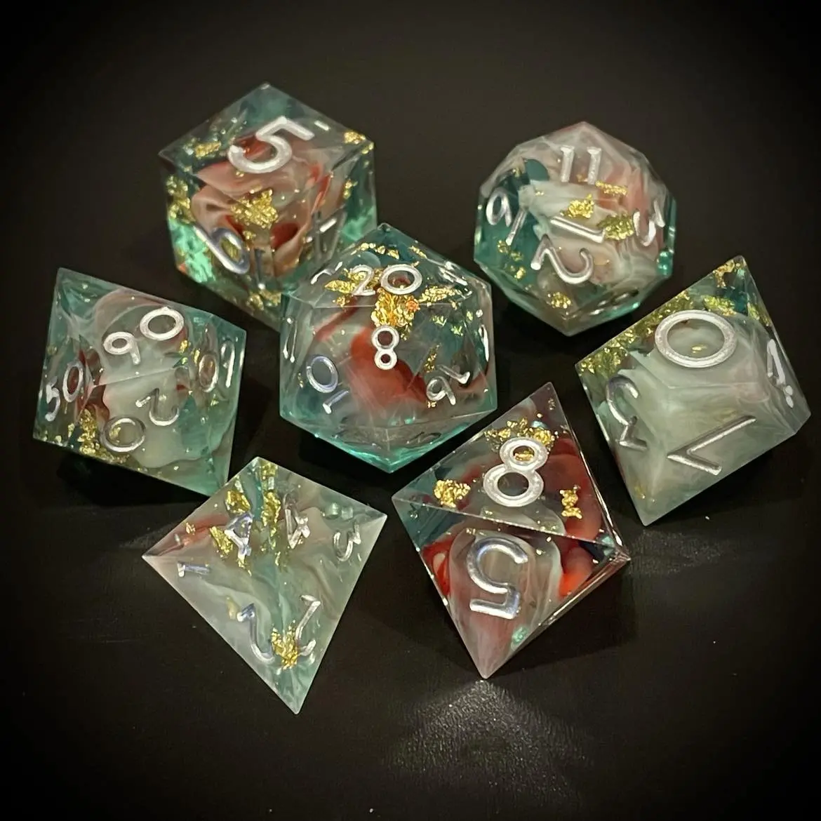 D&D Dice Set Sharp Edge - Sylvan Blood (Silver) 1