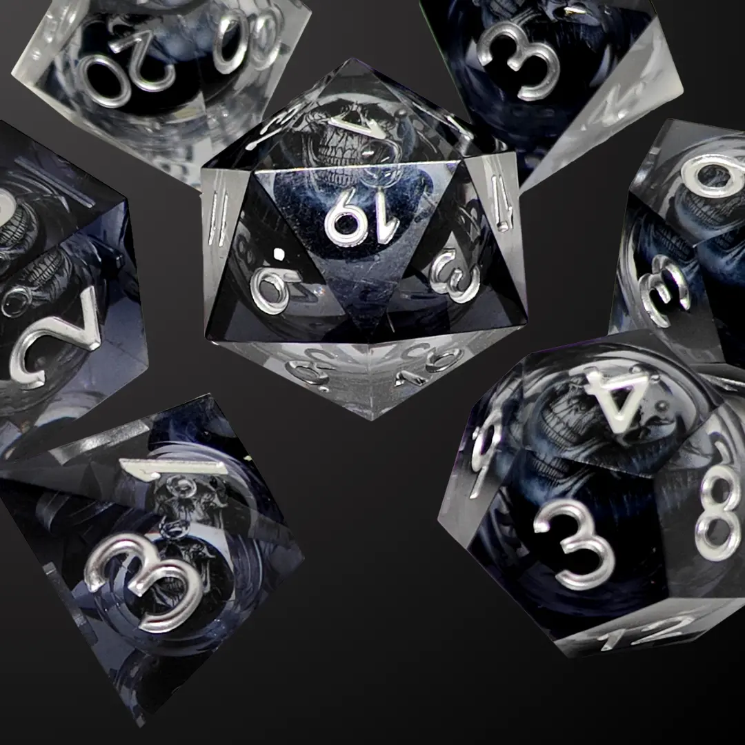D&D Dice Set Sharp Edge - Black Skull (Silver) 1