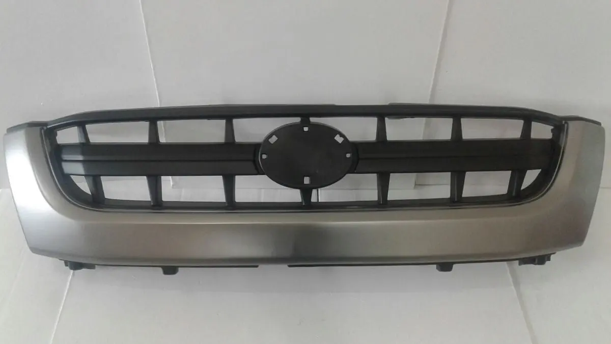Parrilla Toyota Hilux 2002 - 2004 Cromada 4Wd
Precios Incluyen I.S.V. 1